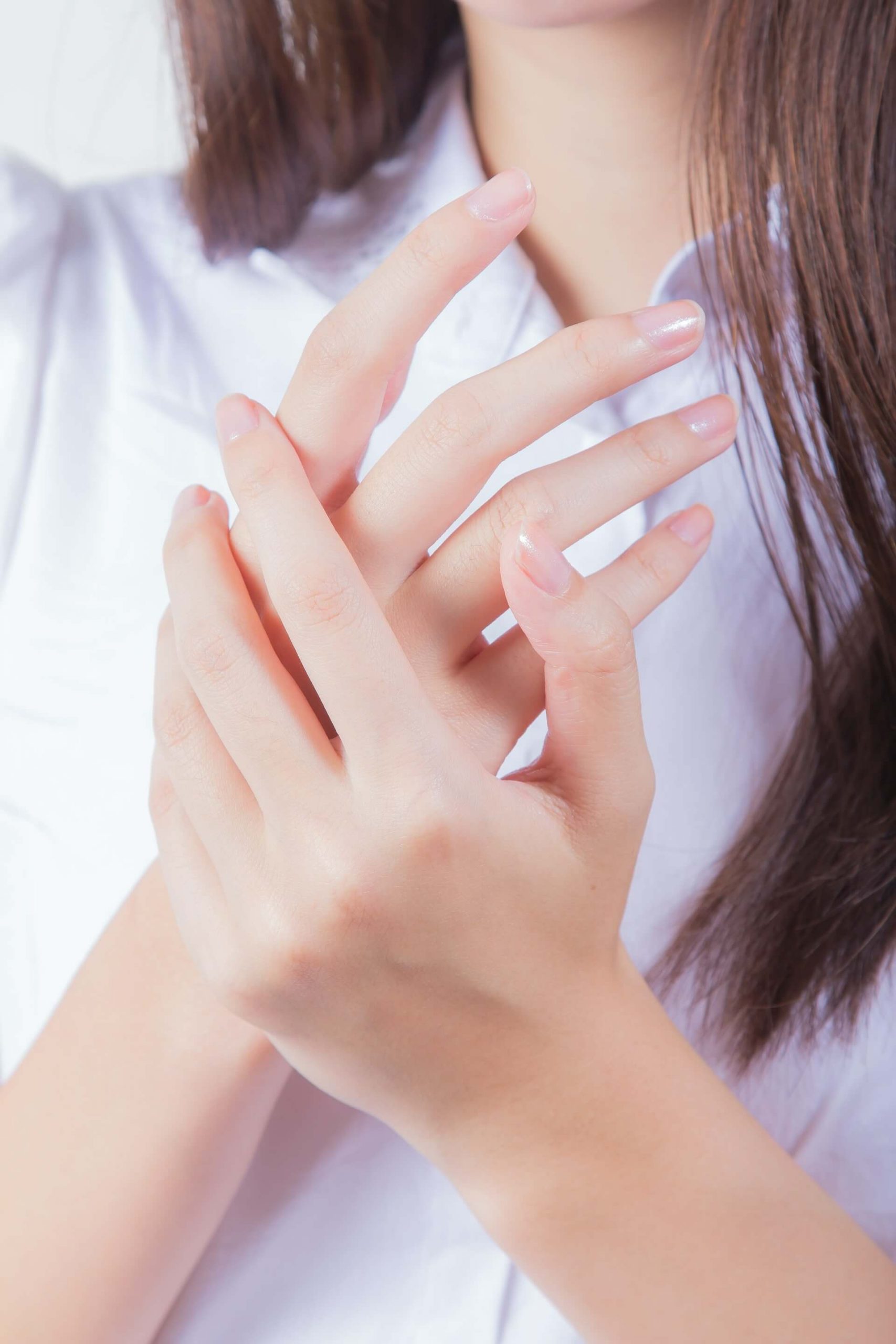 <strong>How to take care of your nails?</strong> We suggest several ways